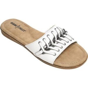 Minnetonka Paris White Leather Chain Slides sz 9